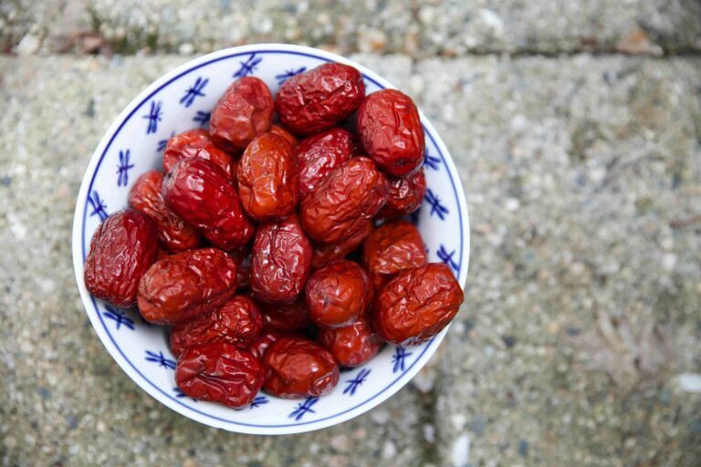 1 Header Varieties of Dates