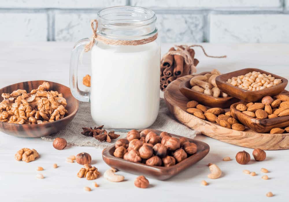 Hazelnut and other nuts with milk